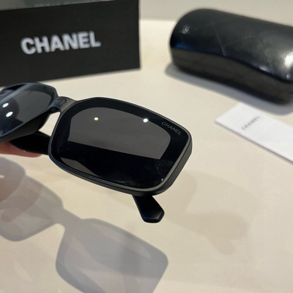 Chanel women's sunglasses🔥🔥🔥 - Picture 4 of 9
